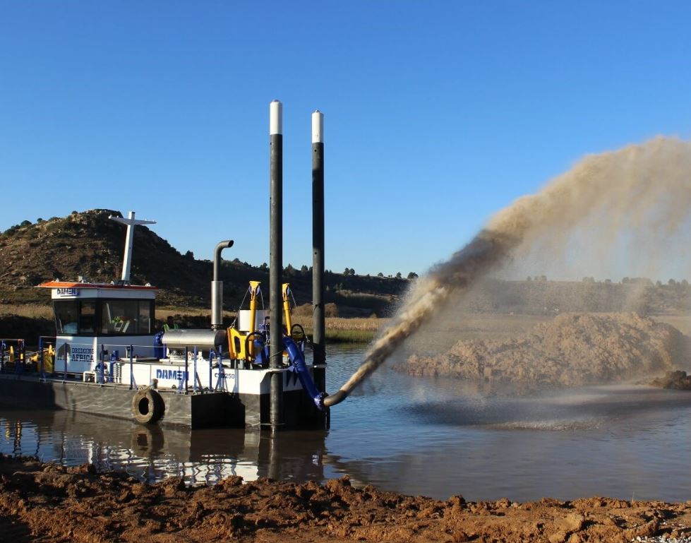 what is the average pay for dredging in south africa