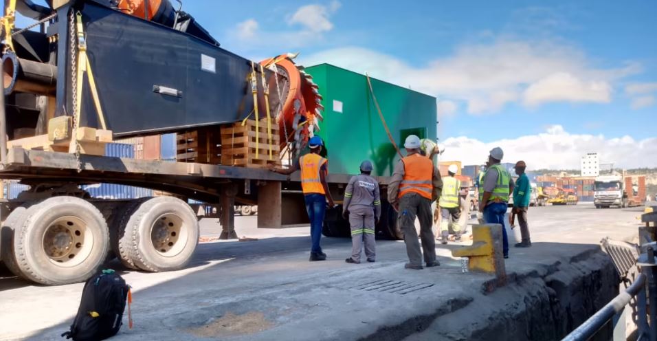 Syge person Afdæk hav det sjovt CSD Julia Arrives at Moma Mine, Mozambique - Dredging Today