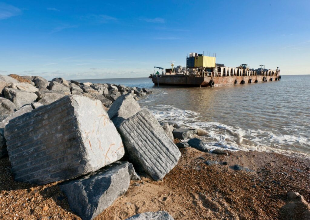 lymington dredging scheme about to begin - dredging today