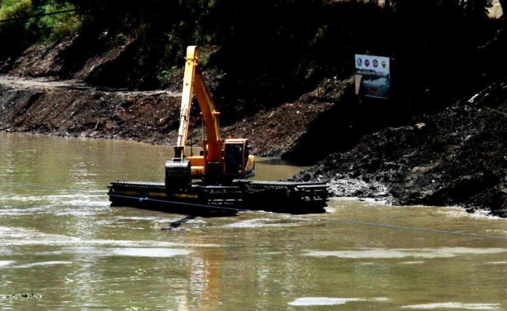 what is dredging a river