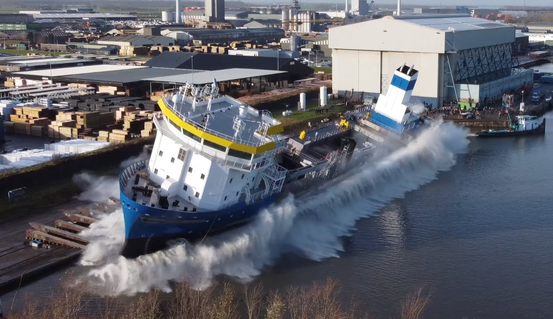 Barkmeijer Shipyards launches new dredger