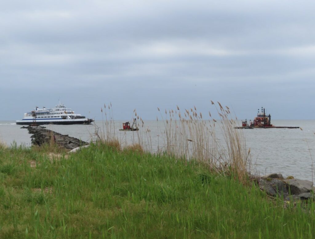 Barnegat Bay Dredging Company busy in NJICW - Dredging Today