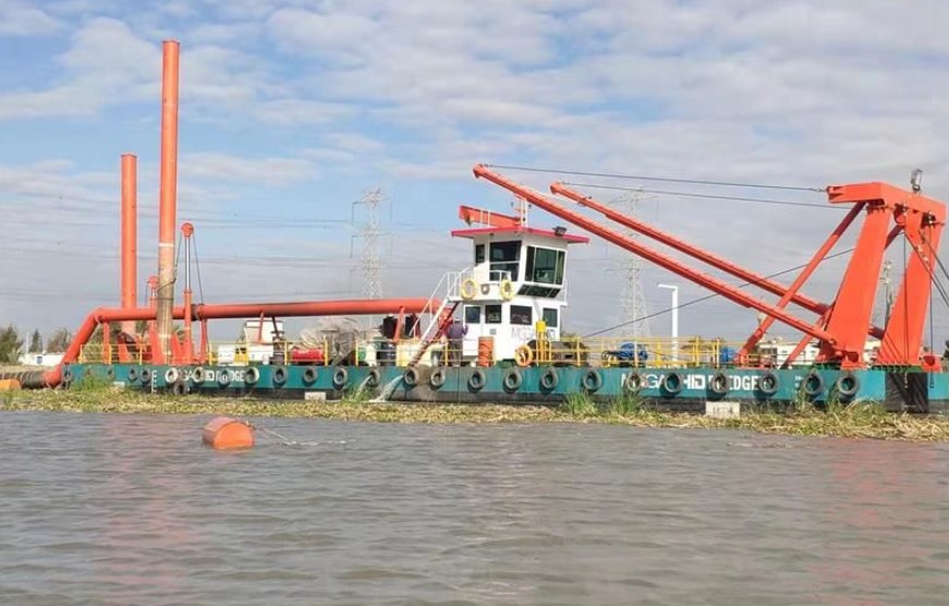 dredging shipyard