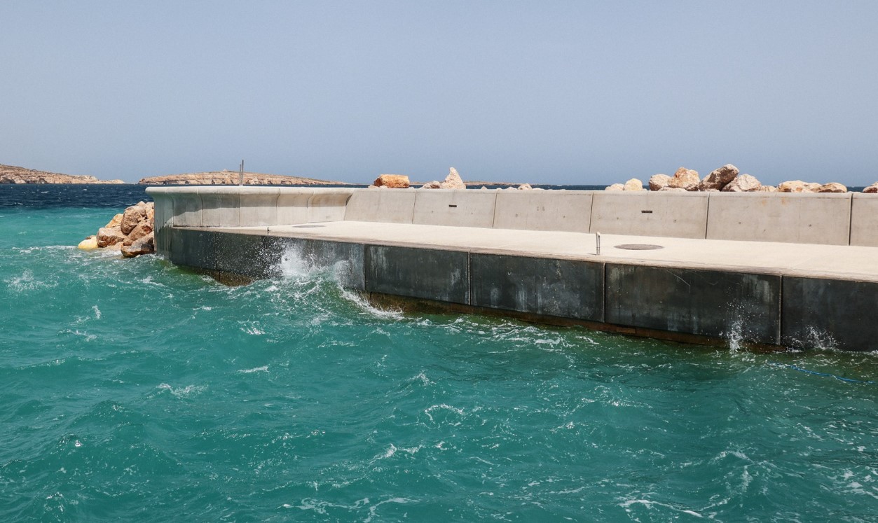 Infrastructure Malta: New breakwater takes shape in Bugibba
