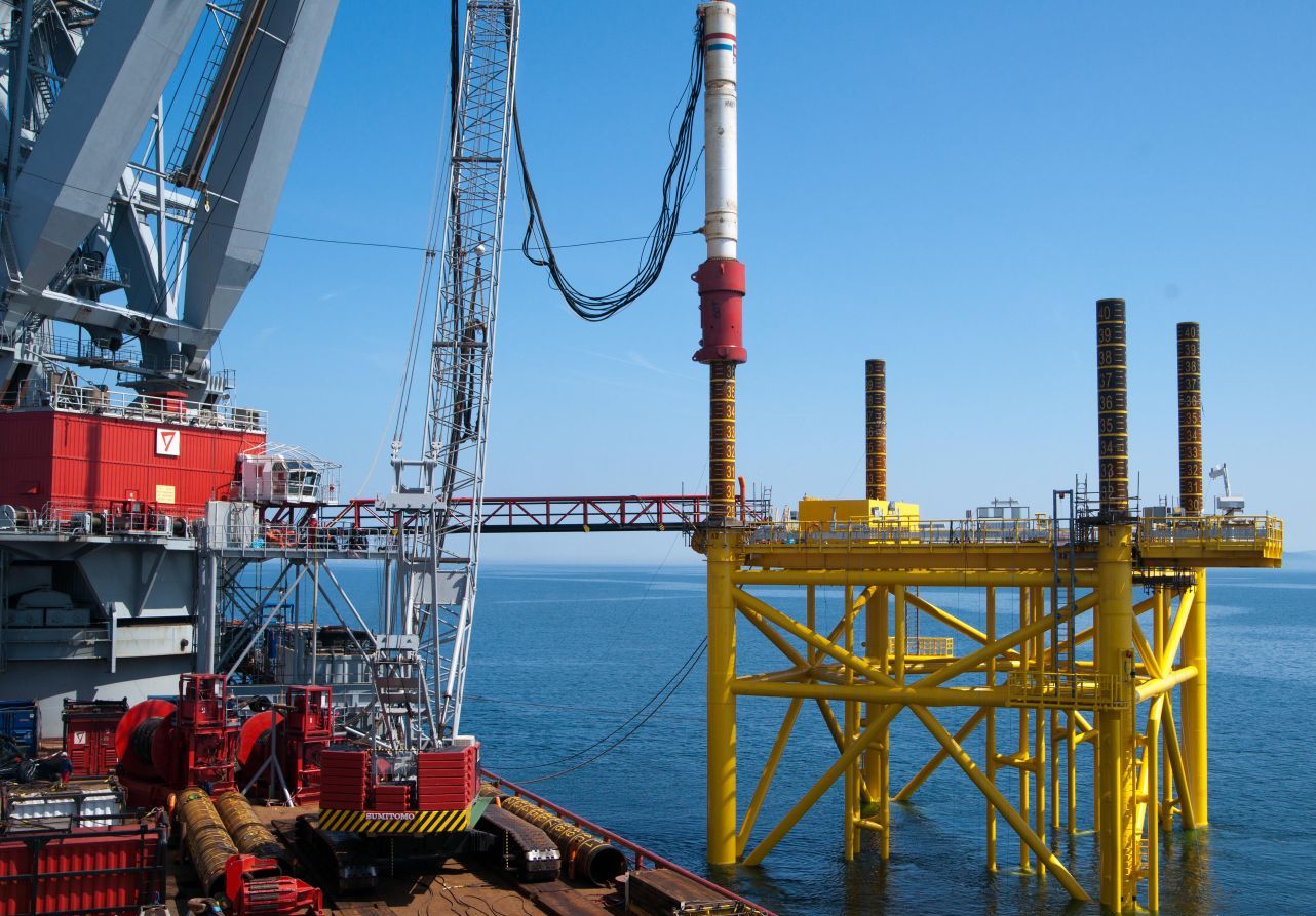 The Netherlands: IHC Hydrohammer to Supply Largest Piling Hammer for Seaway Heavy Lifting