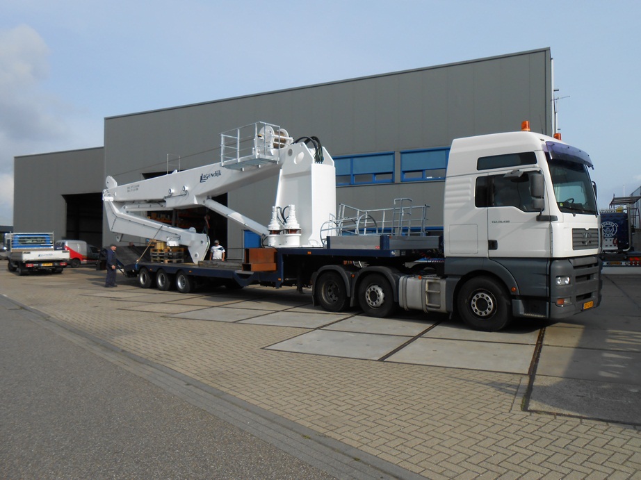 The Netherlands: Lagendijk Equipment Fits Two Cranes to WaveWalker