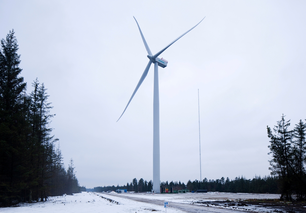 Siemens Installs Prototype of 4 MW Offshore Wind Turbine (Denmark)