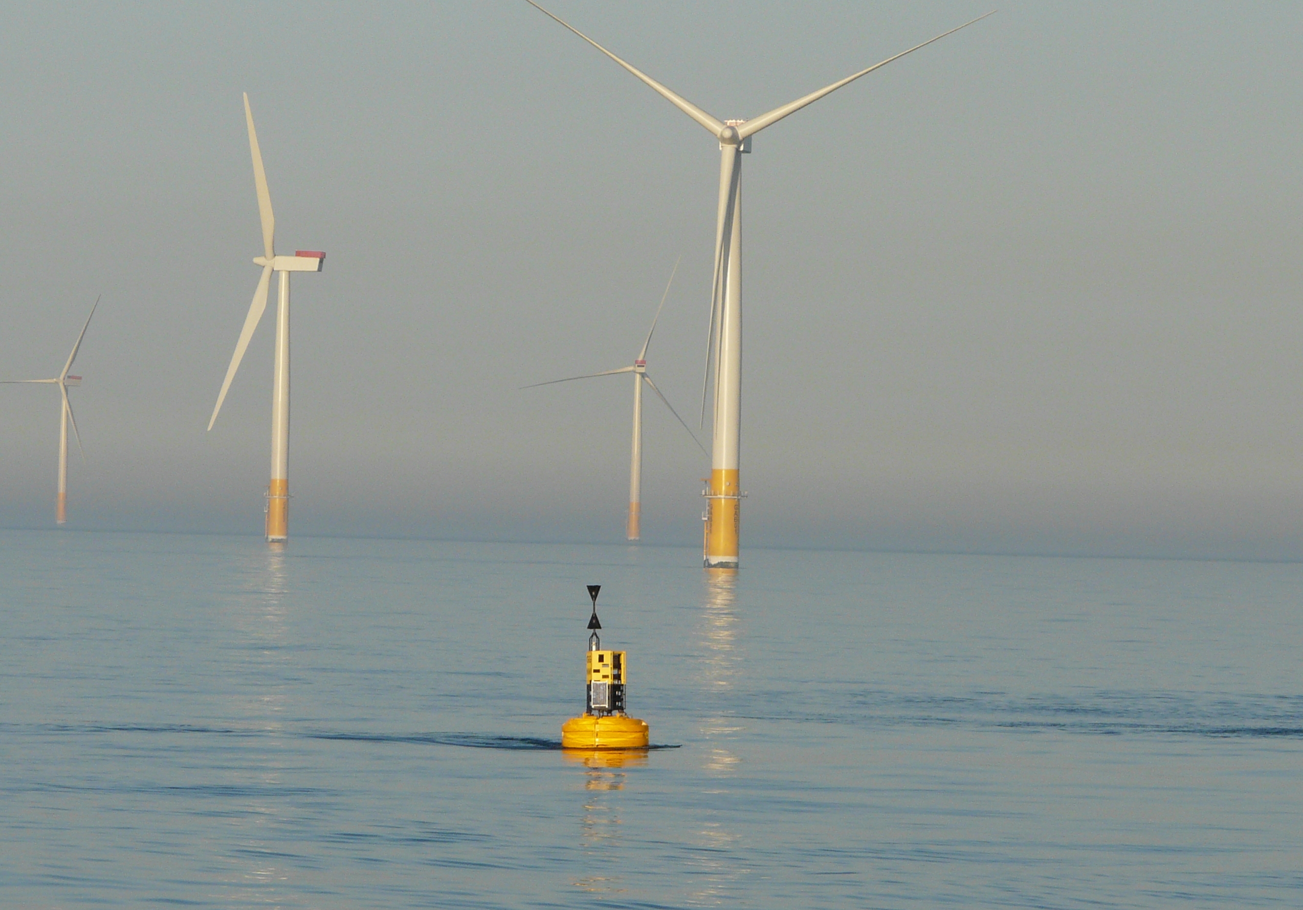Hydrosphere Launches New Light and Buoy Rental Service (UK)