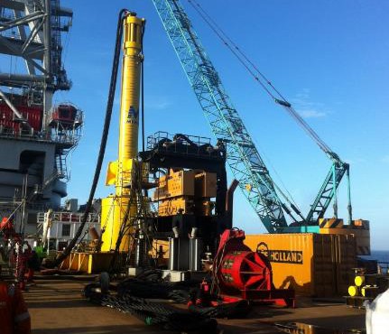 SHL Awards CAPE Holland with Contract for APE Model 600 Tandem Vibratory Hammer Set