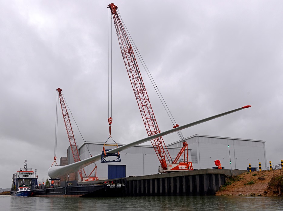 Blades for Vestas' 8MW Wind Turbine Transported to Østerild, Denmark