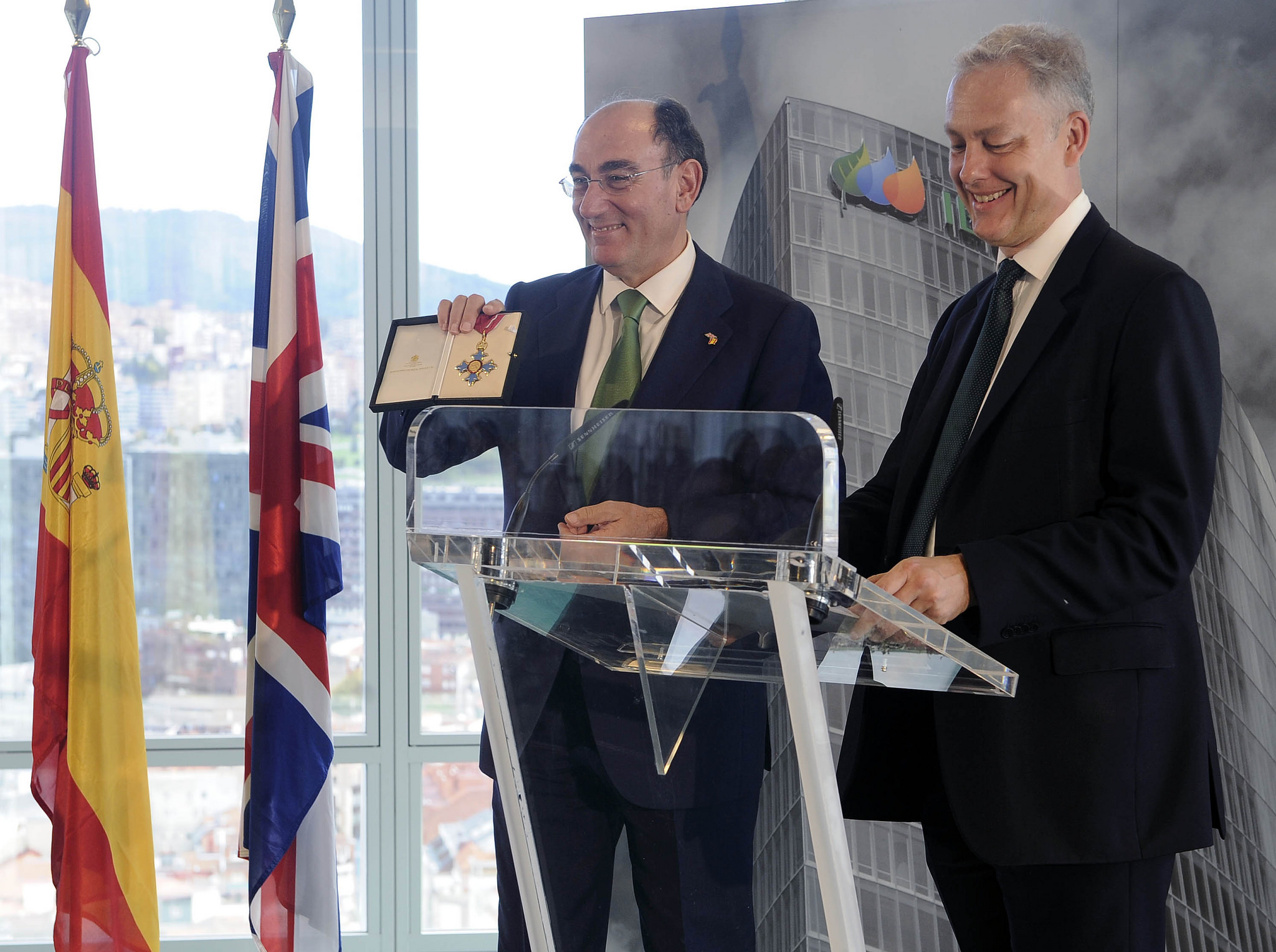 IBERDROLA Chairman Receives Commander of the Order of the British Empire Award