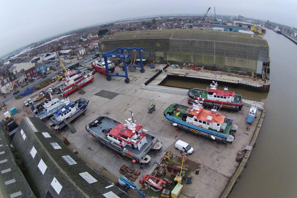 Busy December for Alicat Workboats
