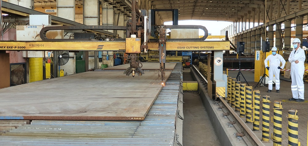 Drydocks World Cuts Into HKZ Beta Steel