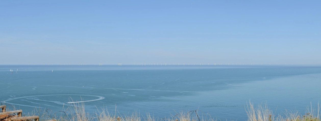 Fécamp site from shore, rendering wind turbines