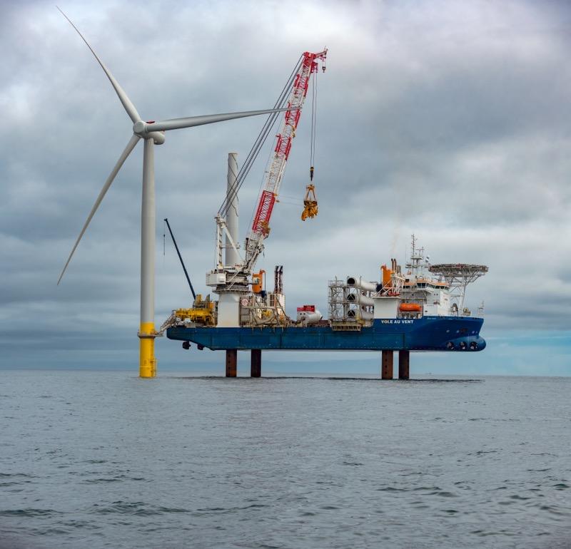 First Turbine Installed in US Federal Waters