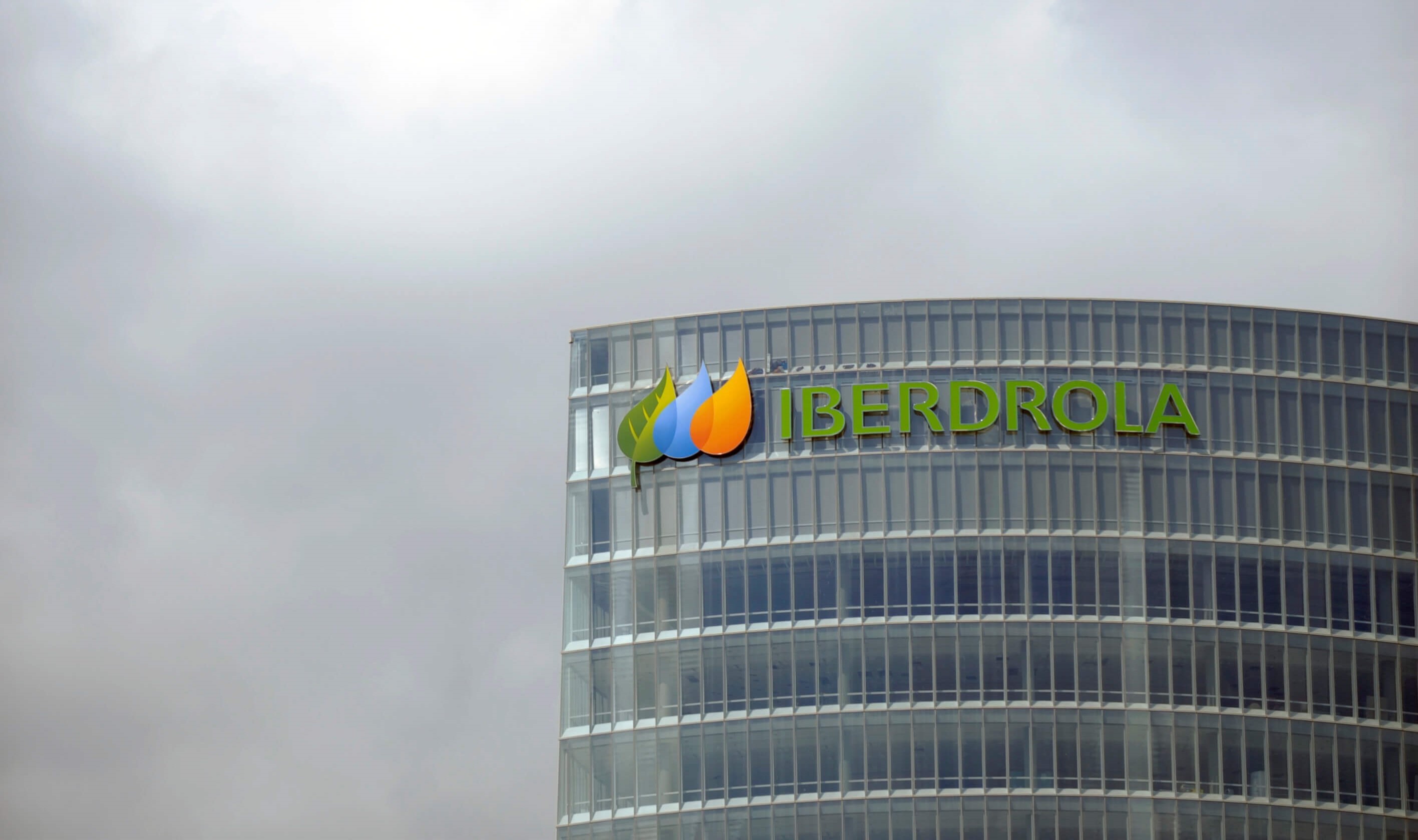 Iberdrola headquarters in Bilbao, Spain, photo showing upper part of the building with company logo