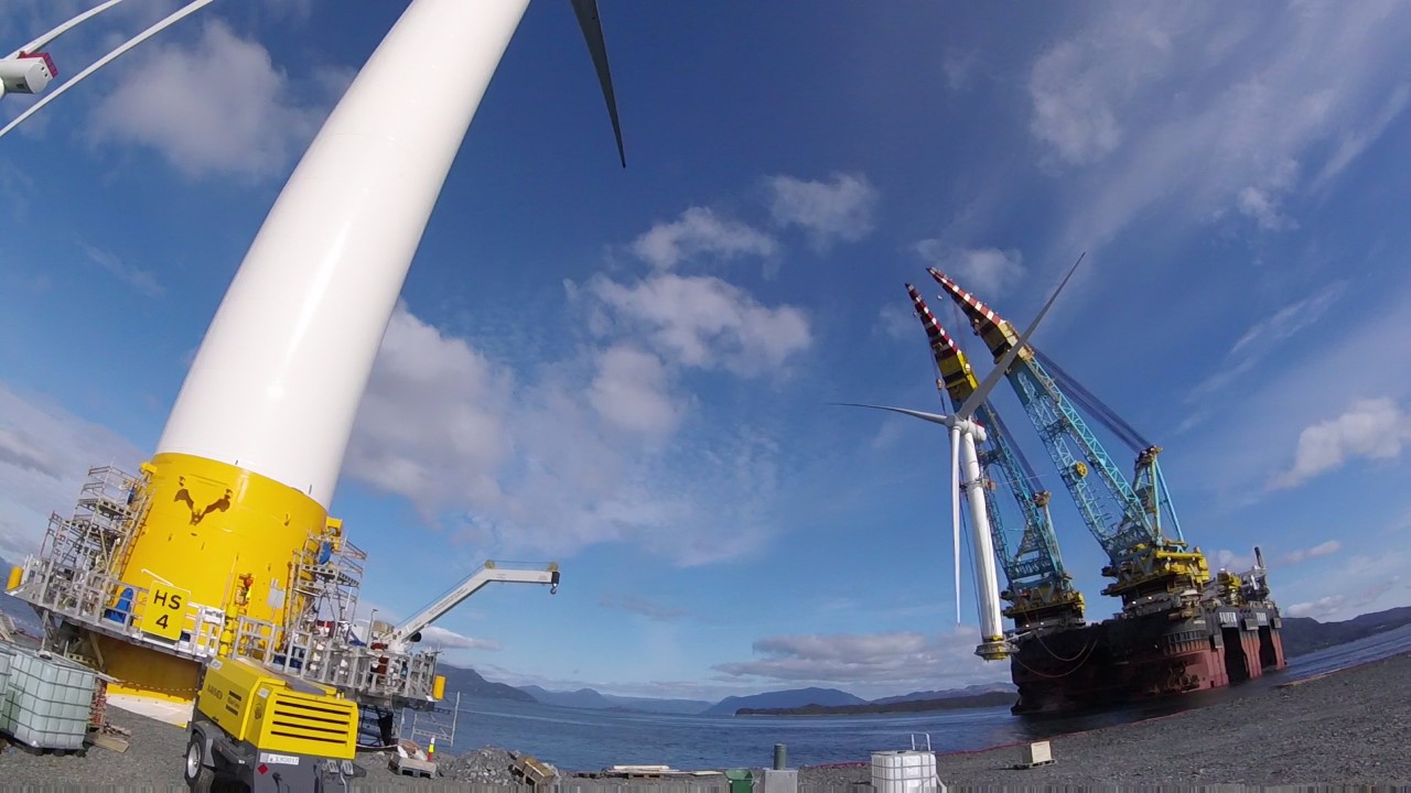 Granada Davit Cranes for World’s Largest Floating Offshore Wind Farm