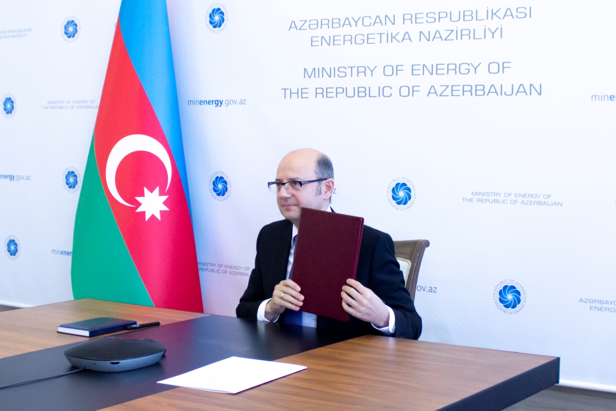 Azerbaijan's Energy Ministry Signs Offshore Wind MoU with IFC