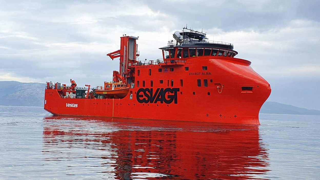 A photo of the Esvagt Alba SOV at sea