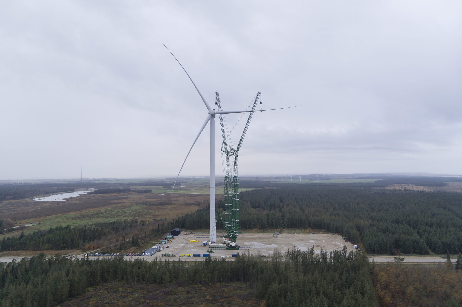 A photo of Siemens Gamesa's 14 MW prototype in Denmark