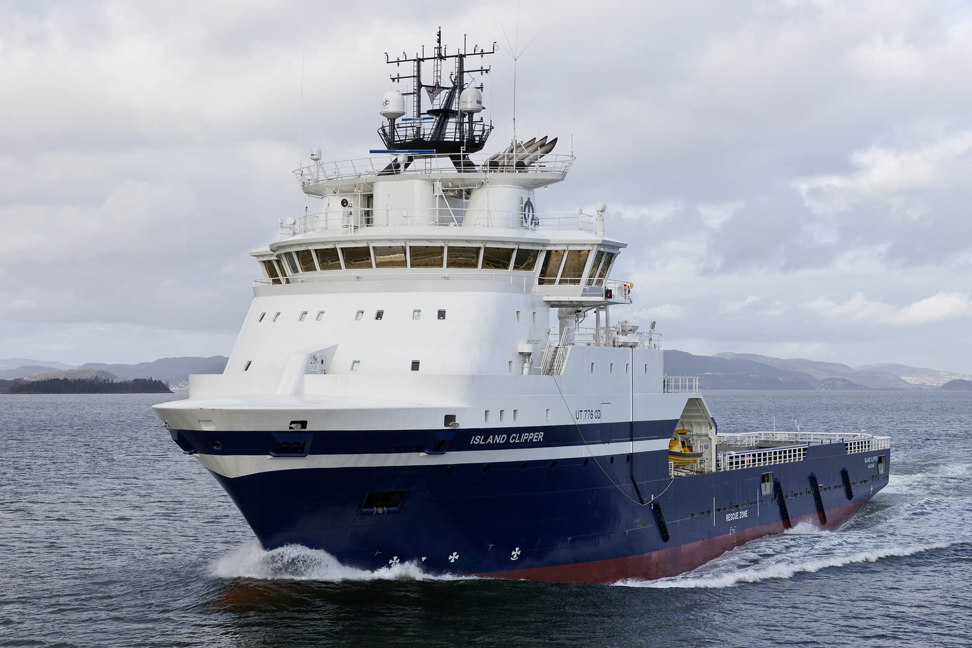 A photo of Island Offshore's vessel Island Clipper at sea