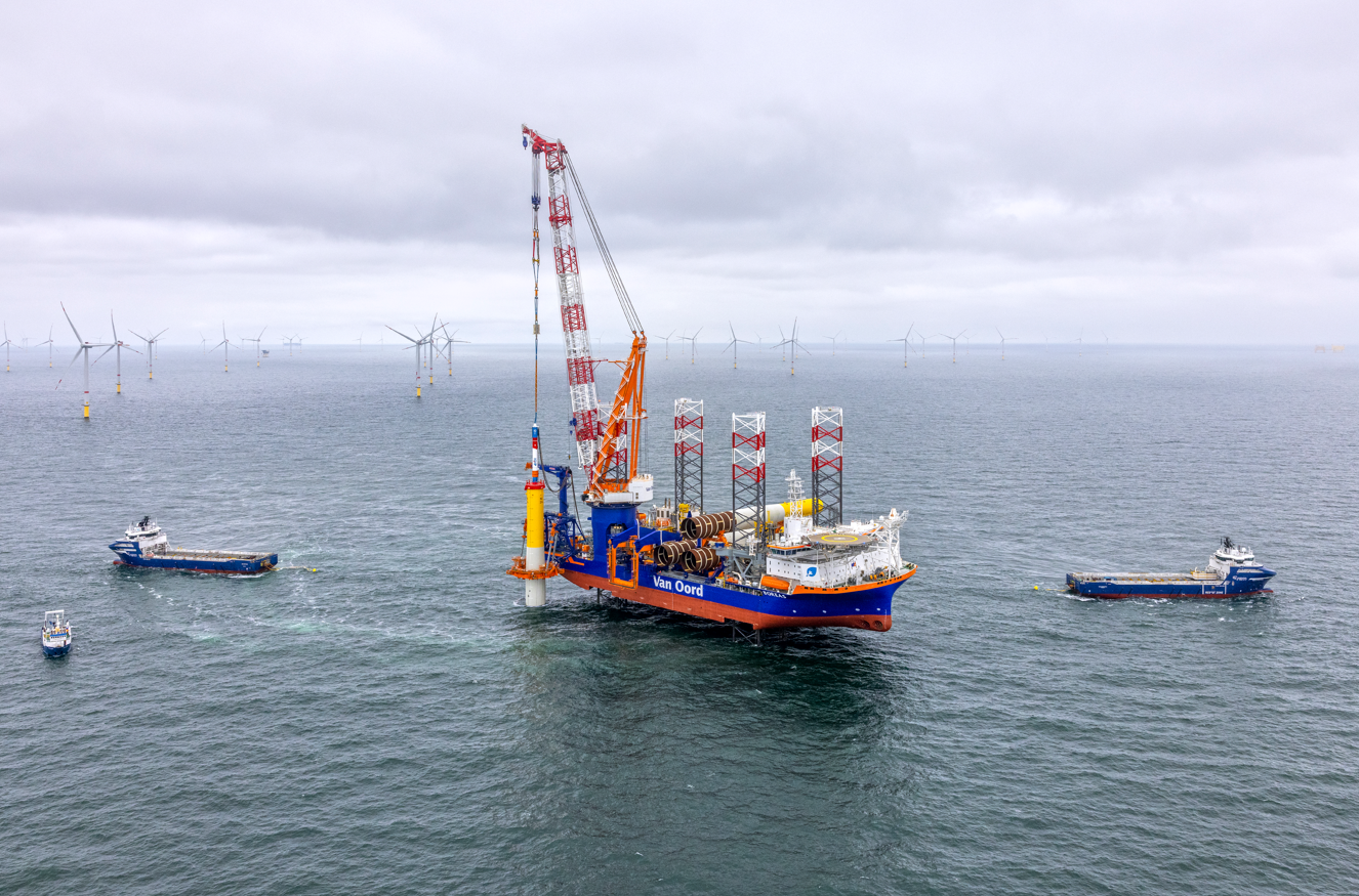 First Monopile Stands at 660 MW Nordseecluster A Offshore Wind Farm in Germany