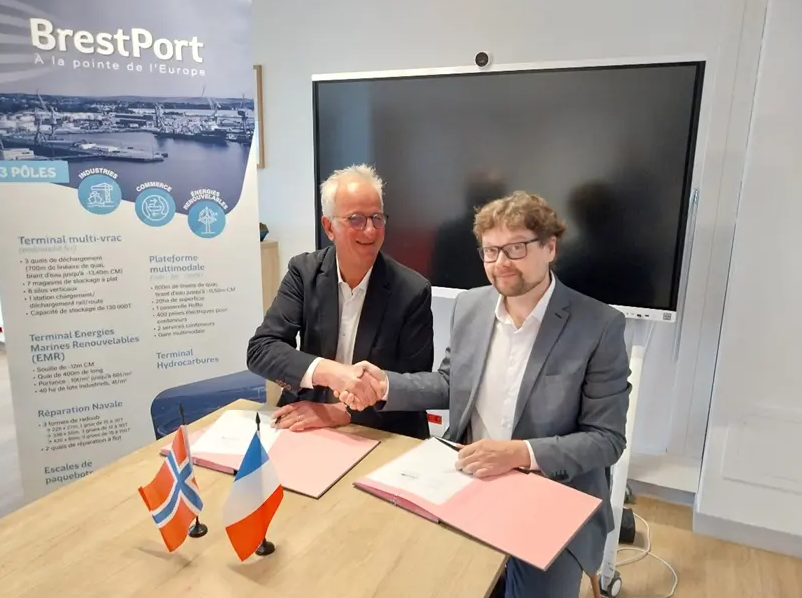 Heavy-Lift Marine Operator, French Port Team Up on Floating Wind Launching Solutions