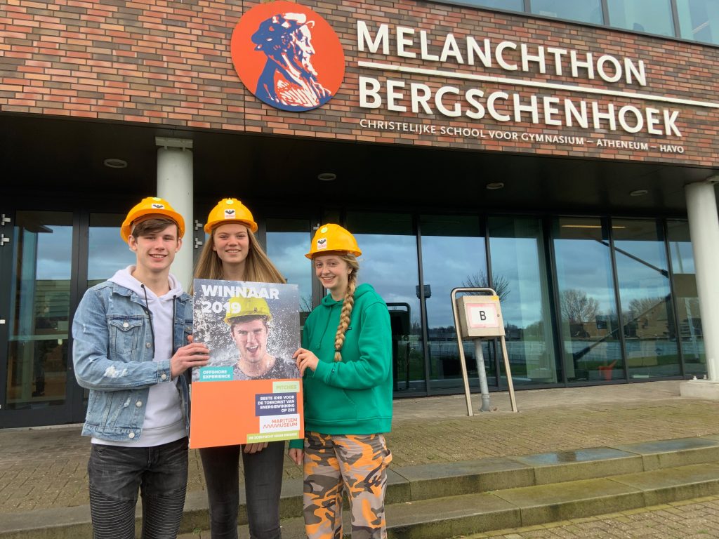 Leerlingen van Melanchton komen met beste idee voor duurzame energie op zee.