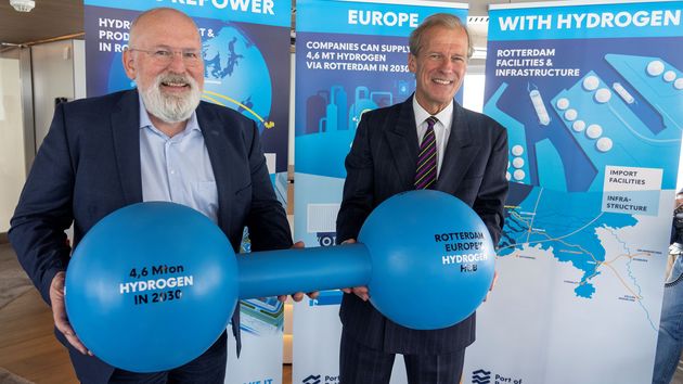 Eurocommissaris Frans Timmerman en Allard Castelein, CEO Havenbedrijf Rotterdam