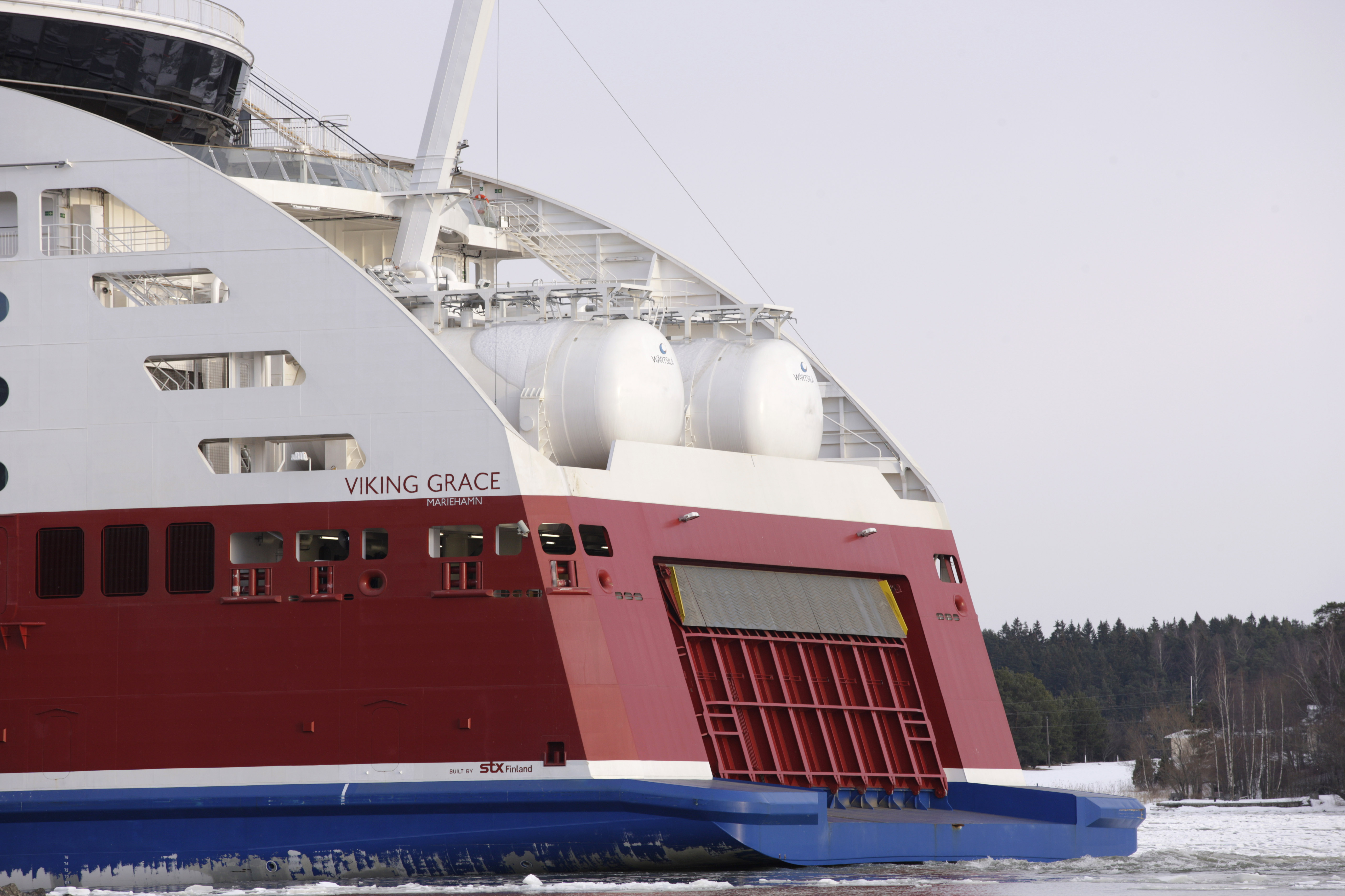 Wärtsilä expands maintenance scope for LNG-fueled Viking Grace