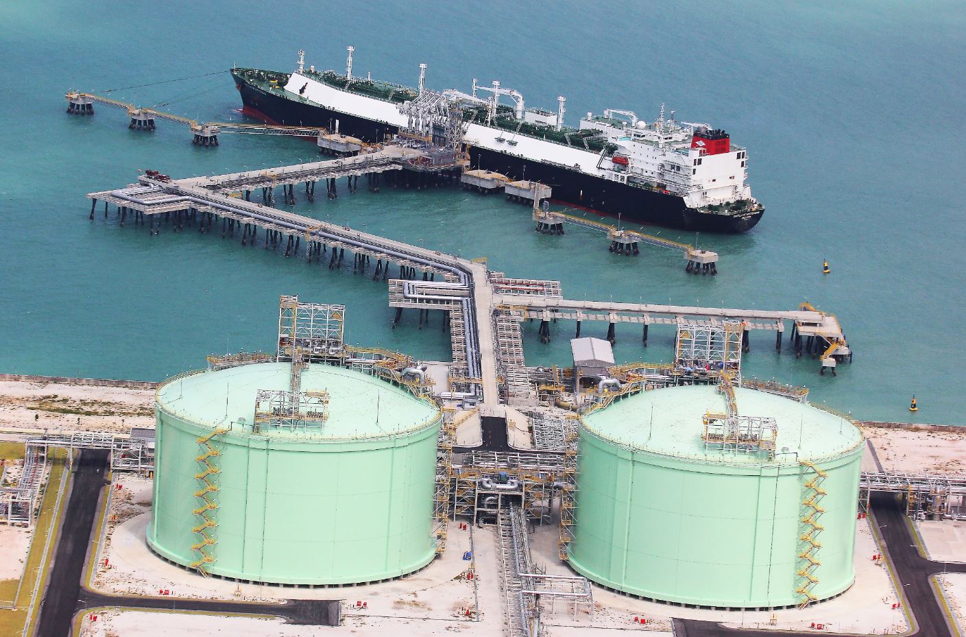 PTT shifts LNG trading focus to China