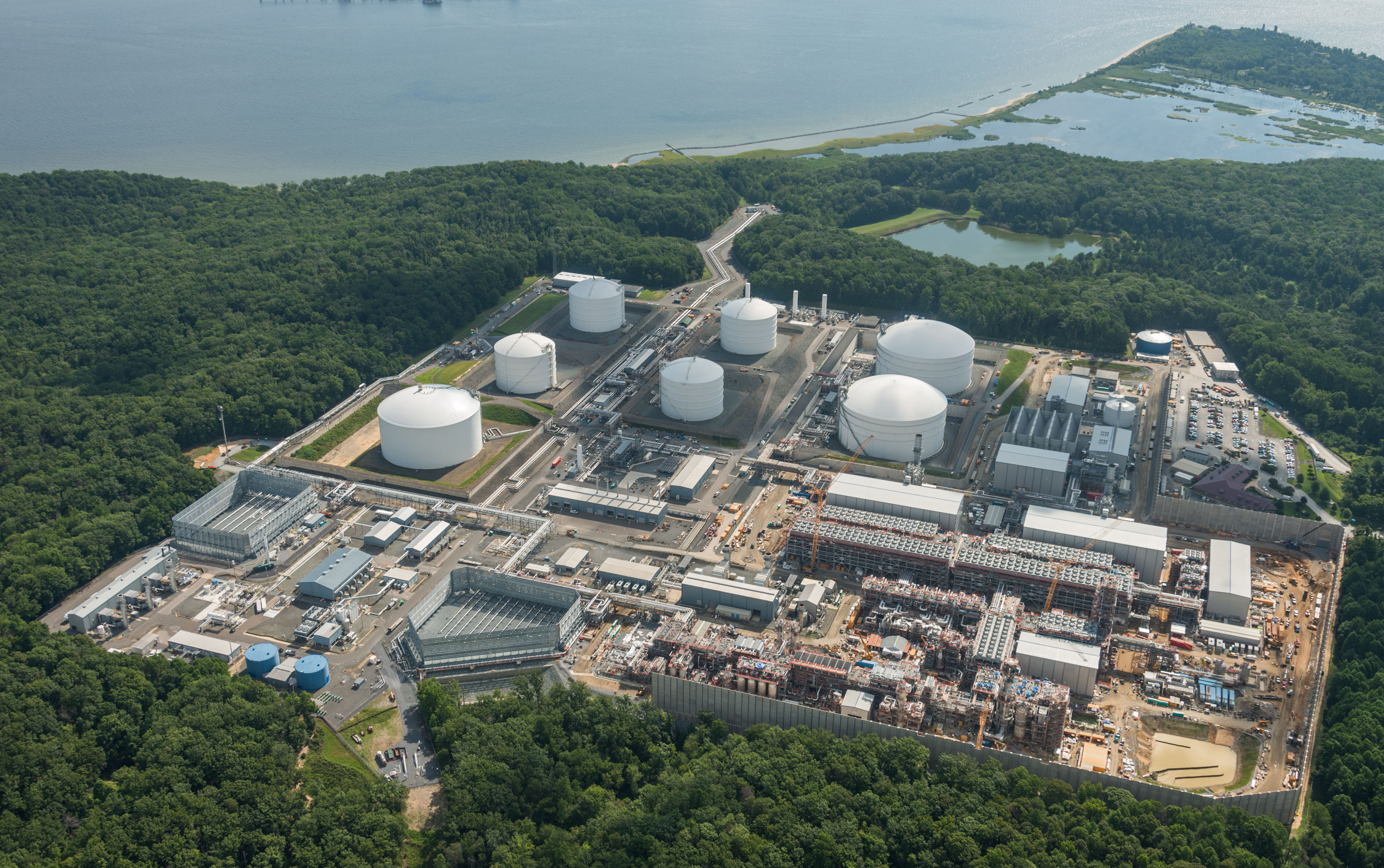 US LNG exports edge up on week