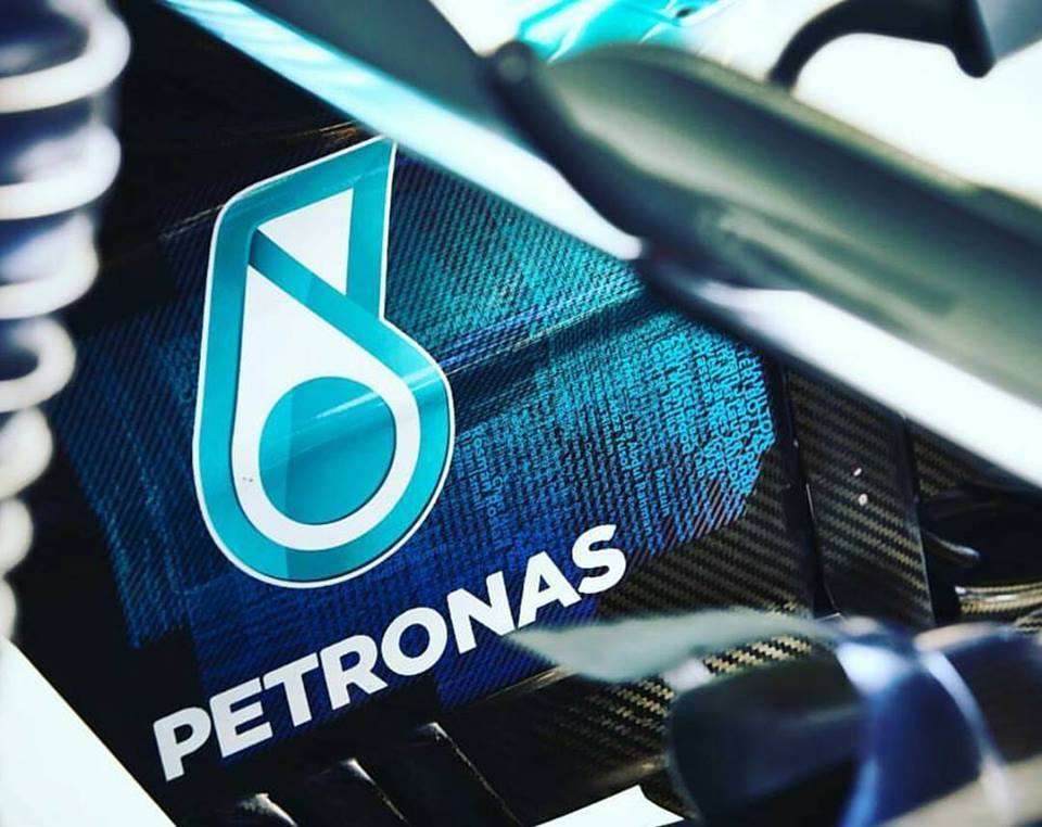 Petronas posts Q1 profit, LNG sales rise