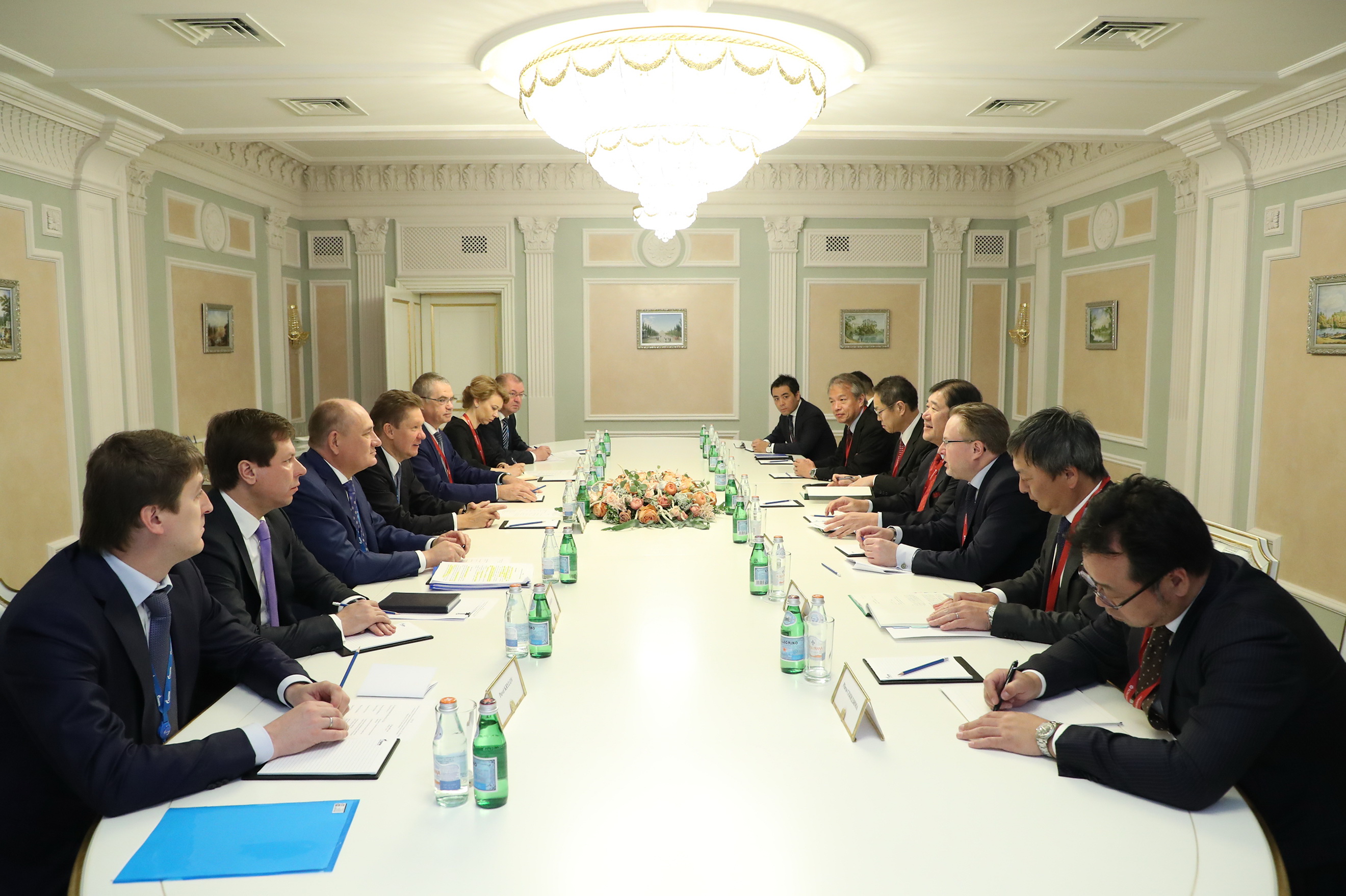 Gazprom, Mitsui talk LNG cooperation progress