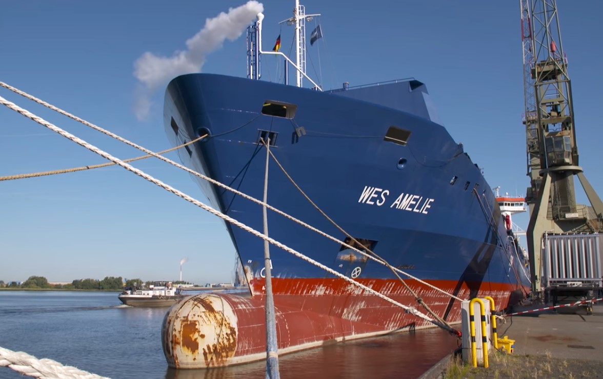 Wes Amelie containership