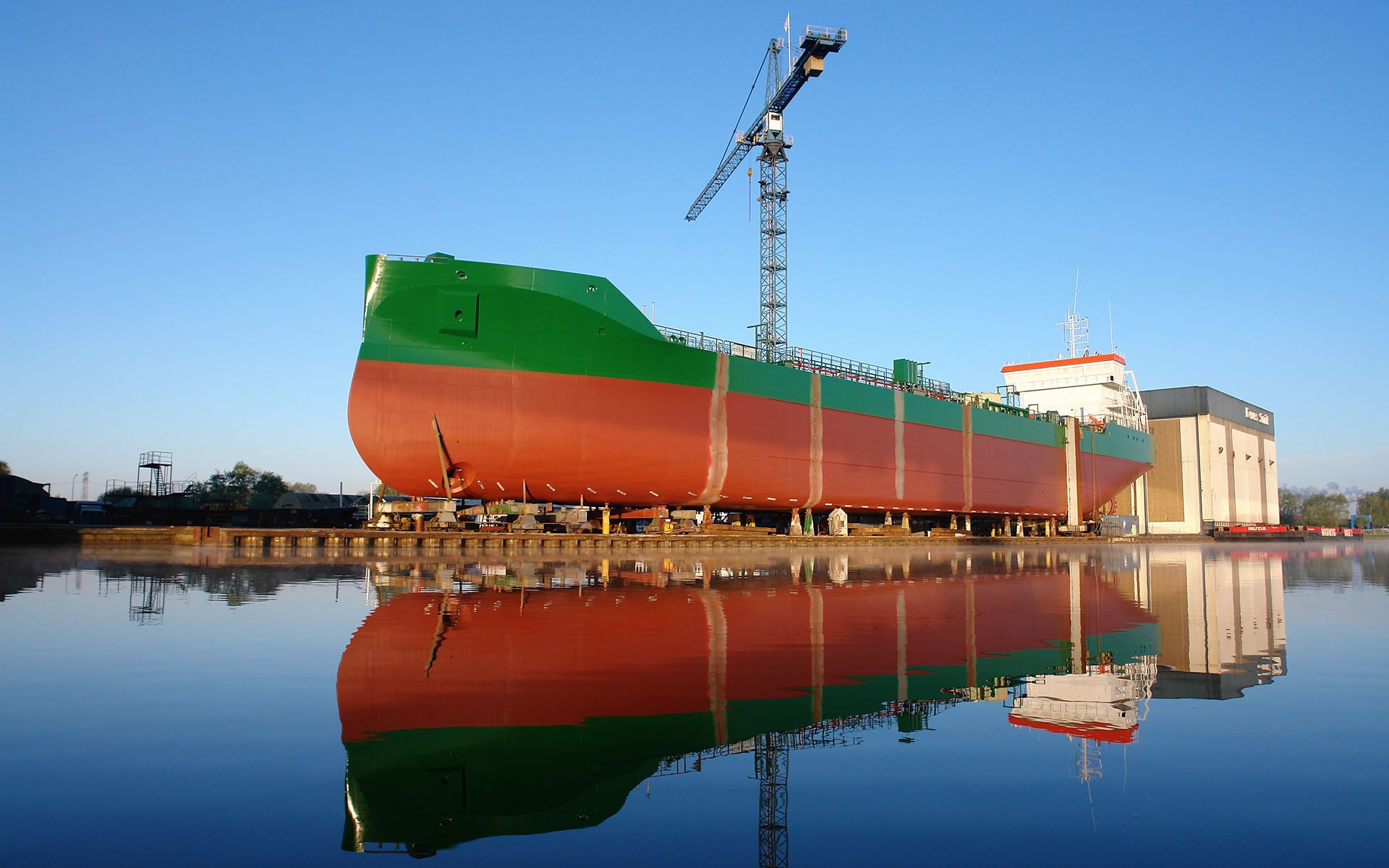 Ferus Smit launches Thunk Tanker's LNG-fueled vessel