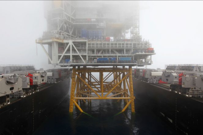 Pioneering Spirit Installs 22 000 T Johan Sverdrup Topsides In A Single Lift Offshore Energy