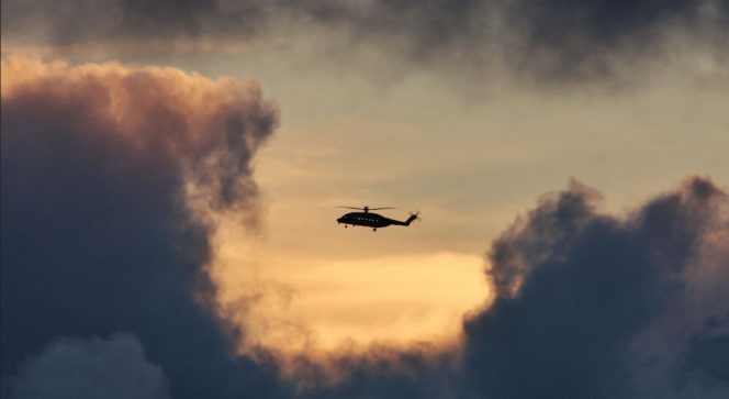 A Bristow Helicopter / Photo by Ronnie Robertson under CC BY-SA 2.0 license