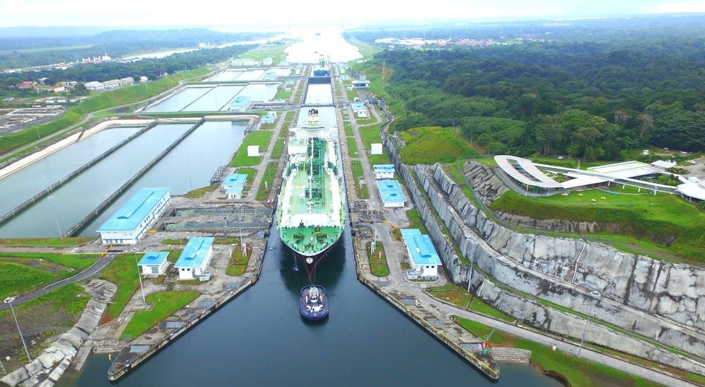 LNG carrier marks 4000th Panama Canal transit
