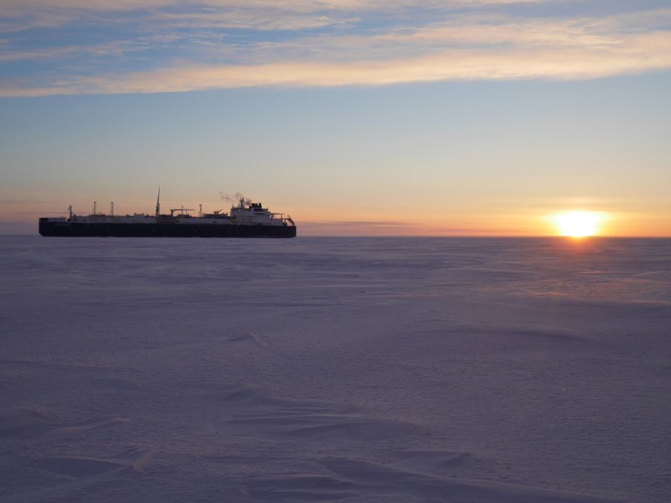 Arctic LNG carriers completing Northern Sea Route passage