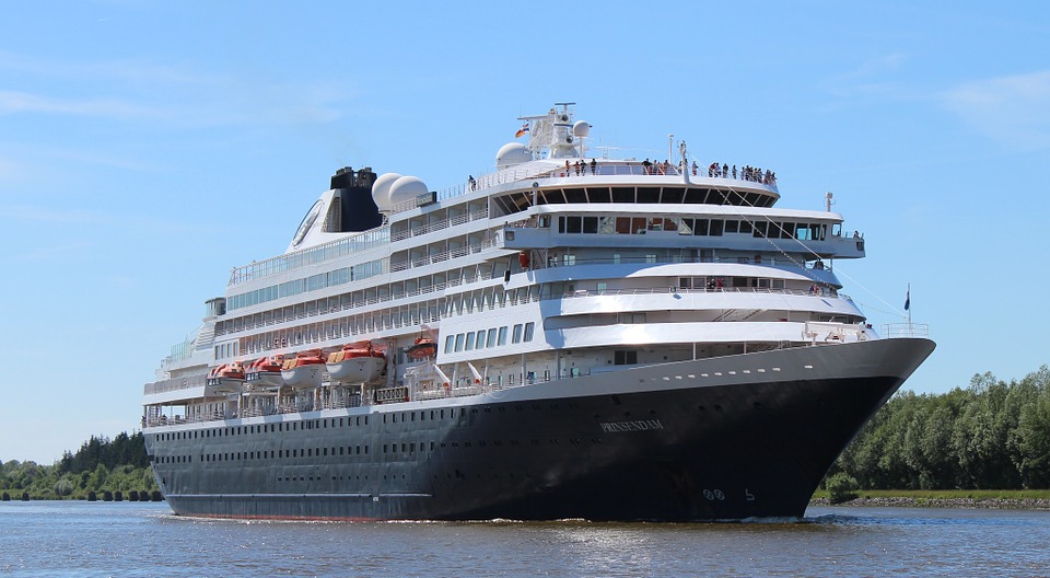 Cruise vessel Prinsendam 