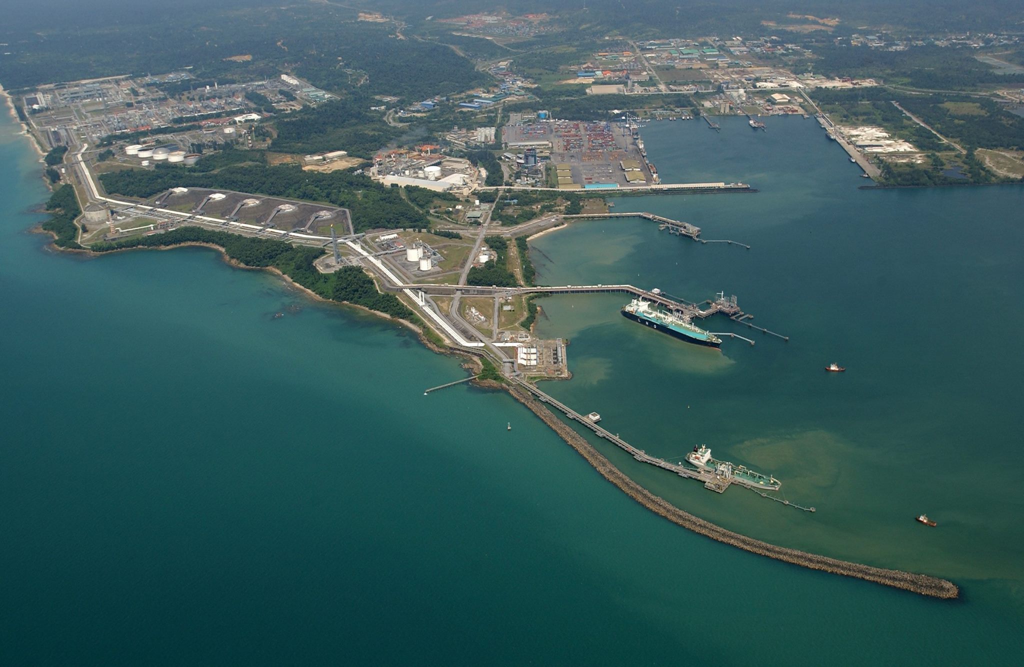 Malaysian LNG exports slide in July
