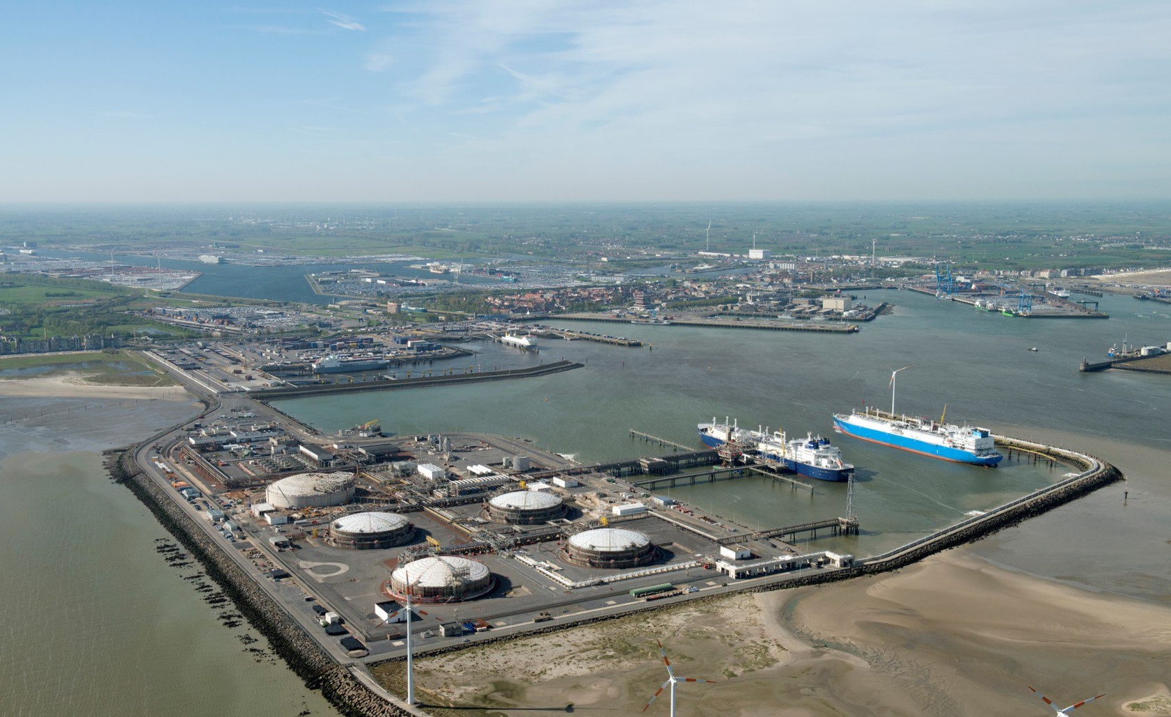 Zeebrugge LNG books LNG pair as volumes soar
