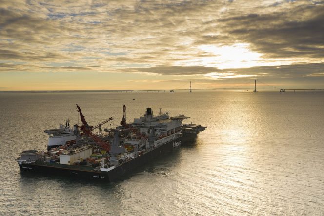 Pipelay vessel Pioneering Spirit entered the Baltic Sea on December 12, 2018 via Denmark’s Great Belt Bridge on its journey to join the Nord Stream 2 construction fleet / Image by Nord Stream AG
