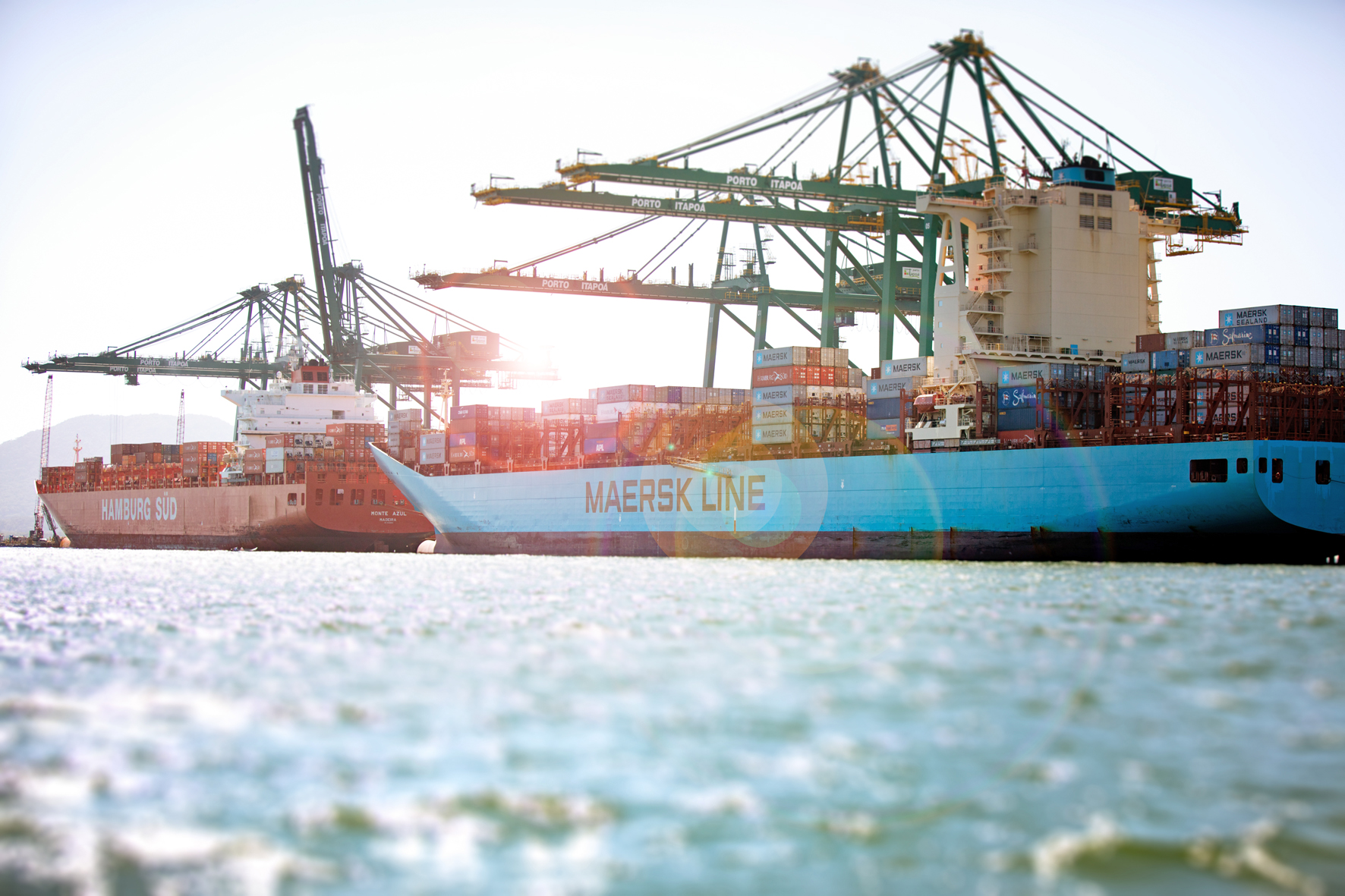 Maersk Lamanai, Monte Azul container ships