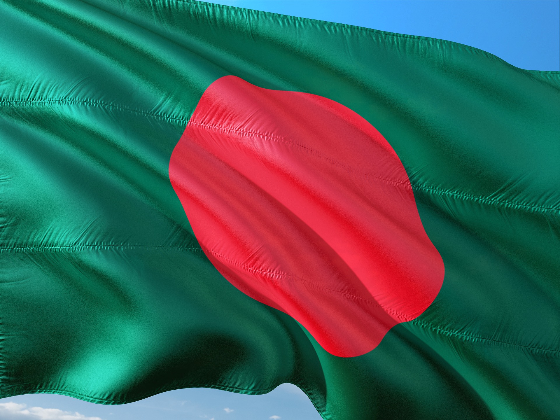 Bangladesh looking for land-based LNG terminal developers