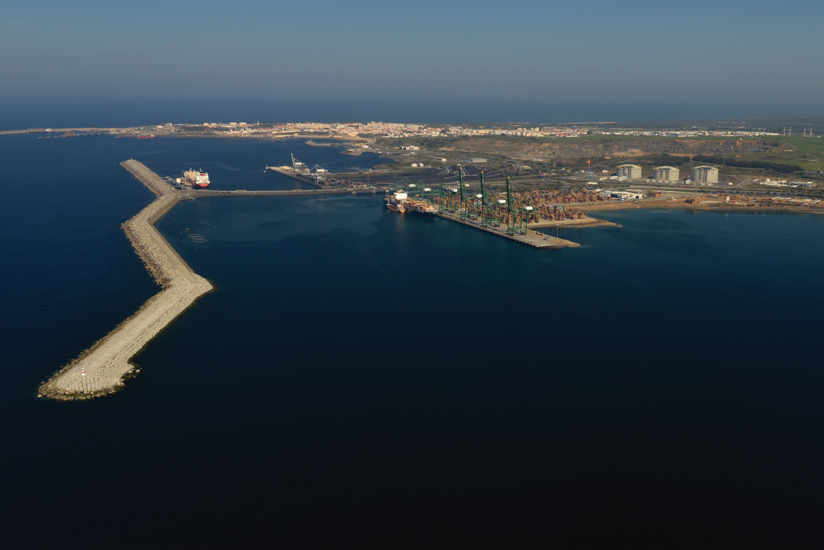 US LNG landing in Portugal