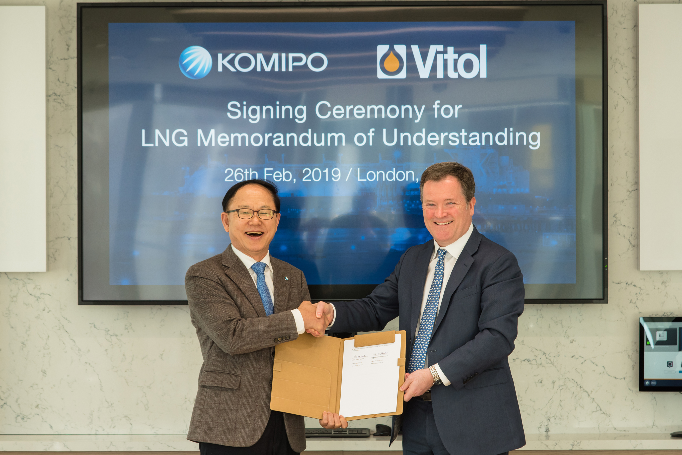 Vitol to explore LNG opportunities with KOMIPO