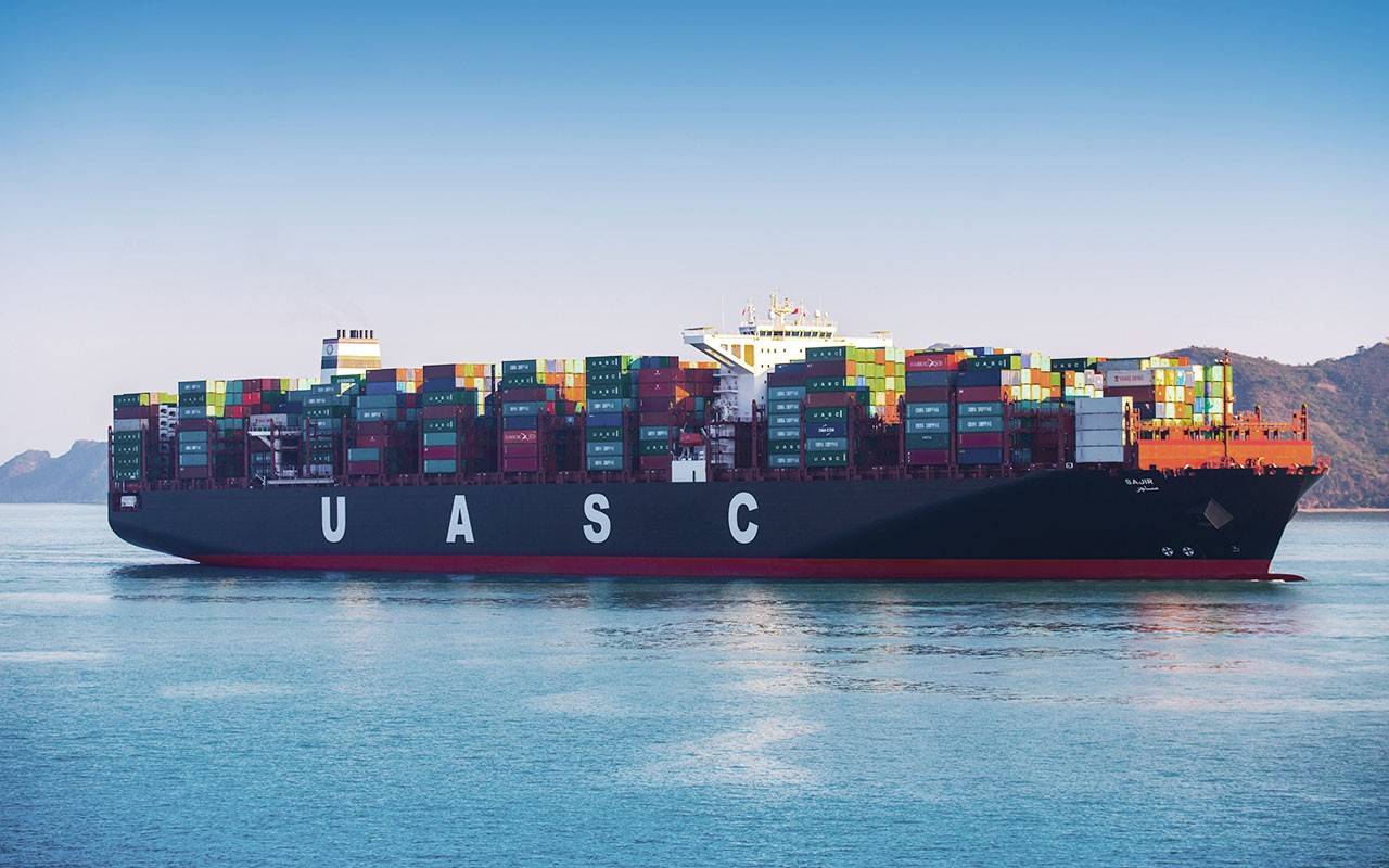 Hapag-Lloyd's large containership set for LNG retrofit