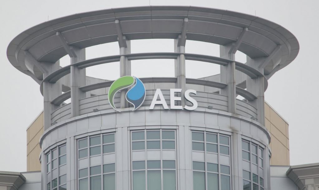 AES sells Jordan, UK assets to focus on LNG